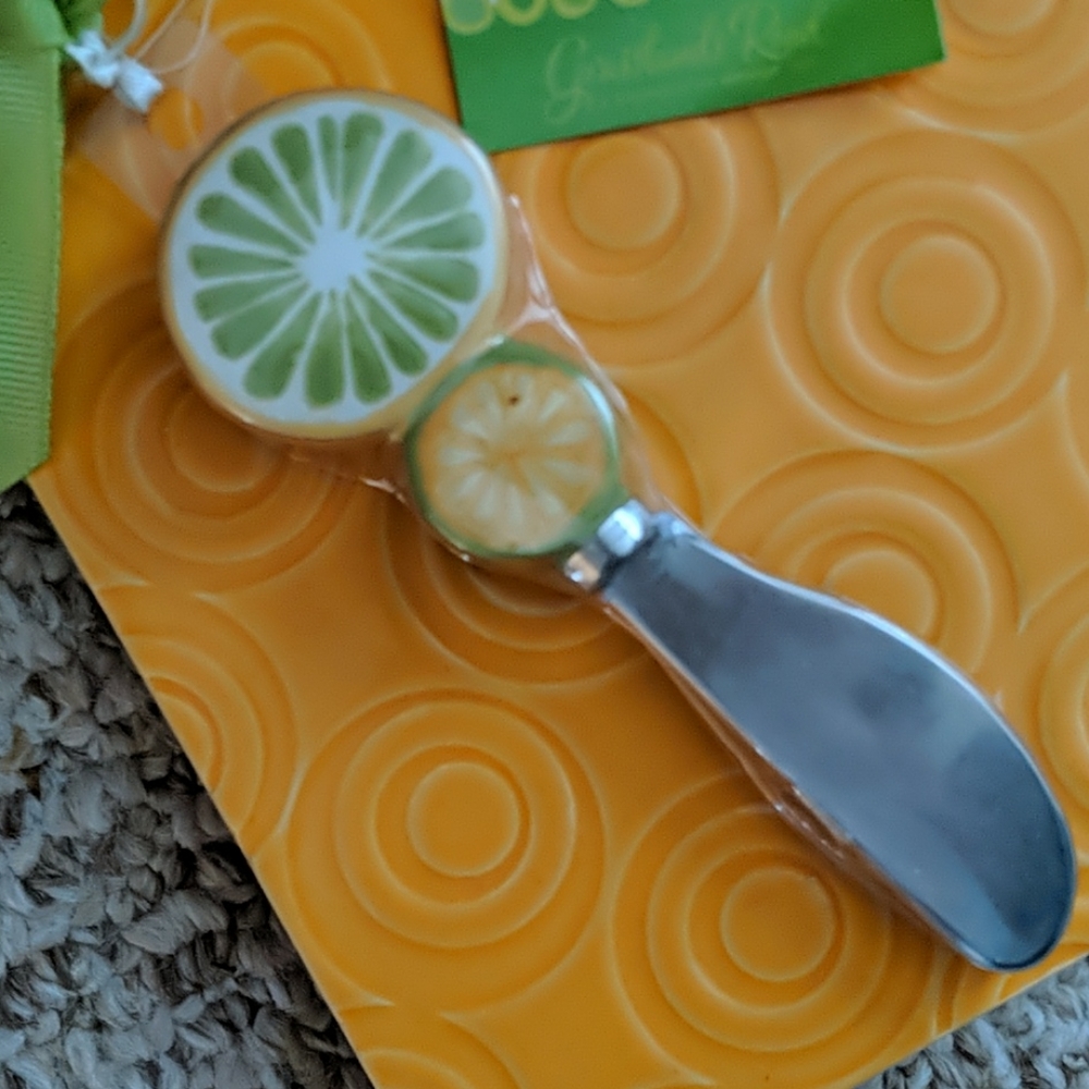 Cheese tray with spreader Lemon Motif NEW!!! with tags